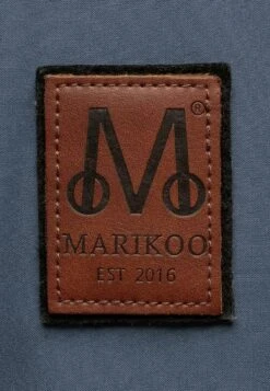 Marikoo Erdbeere - Outdoorjas - Dusty Blue 9 Marikoo Erdbeere - Outdoorjas - Dusty Blue -Mooie Dames Jas 2b1efec3e4b54be48a6cf15aca4ca1ca